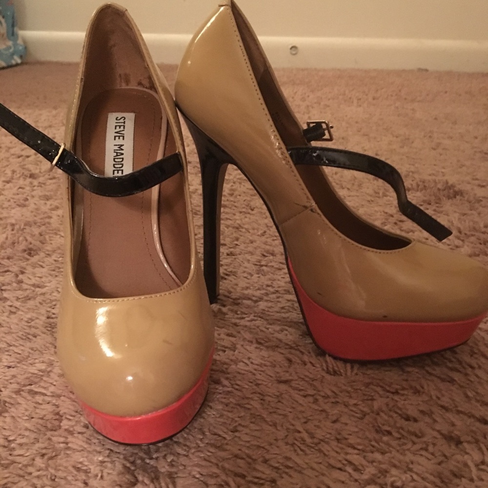 Steve Madden pumps